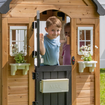 SpaVida Mystic Playhouse by Backyard Discovery