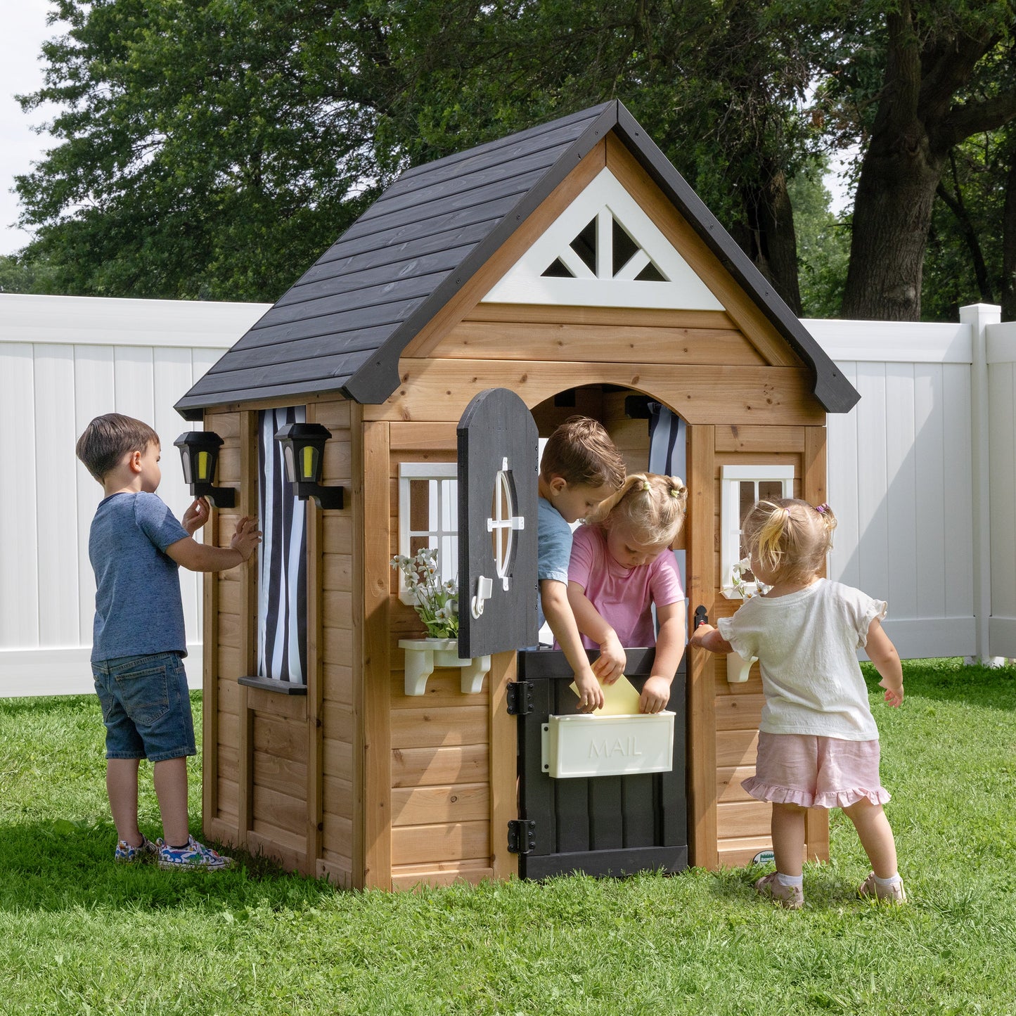 SpaVida Mystic Playhouse by Backyard Discovery