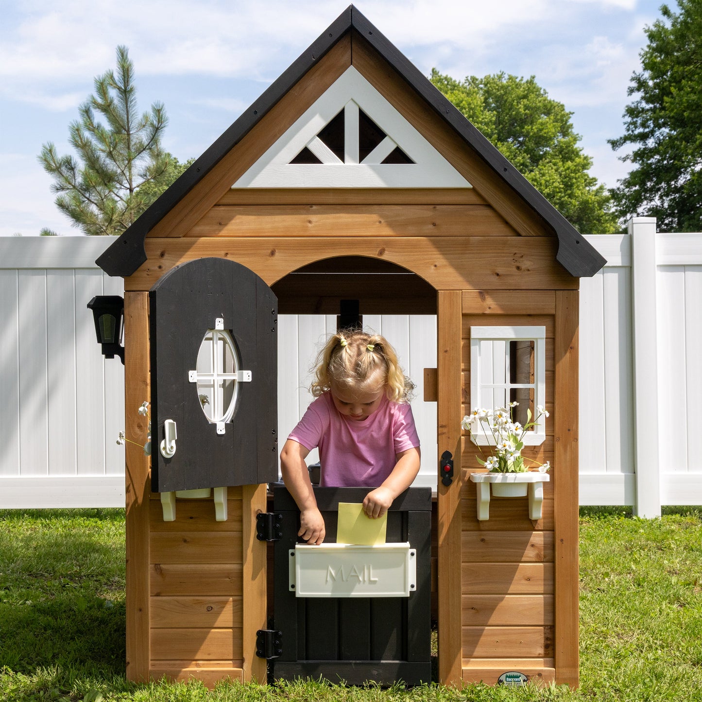SpaVida Mystic Playhouse by Backyard Discovery