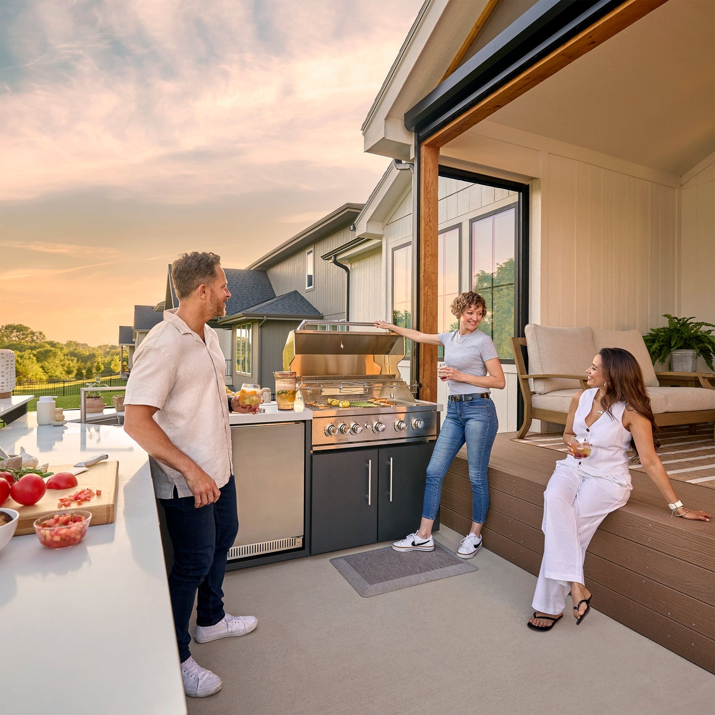 Emory Corner Outdoor Kitchen Island and Bar – Right