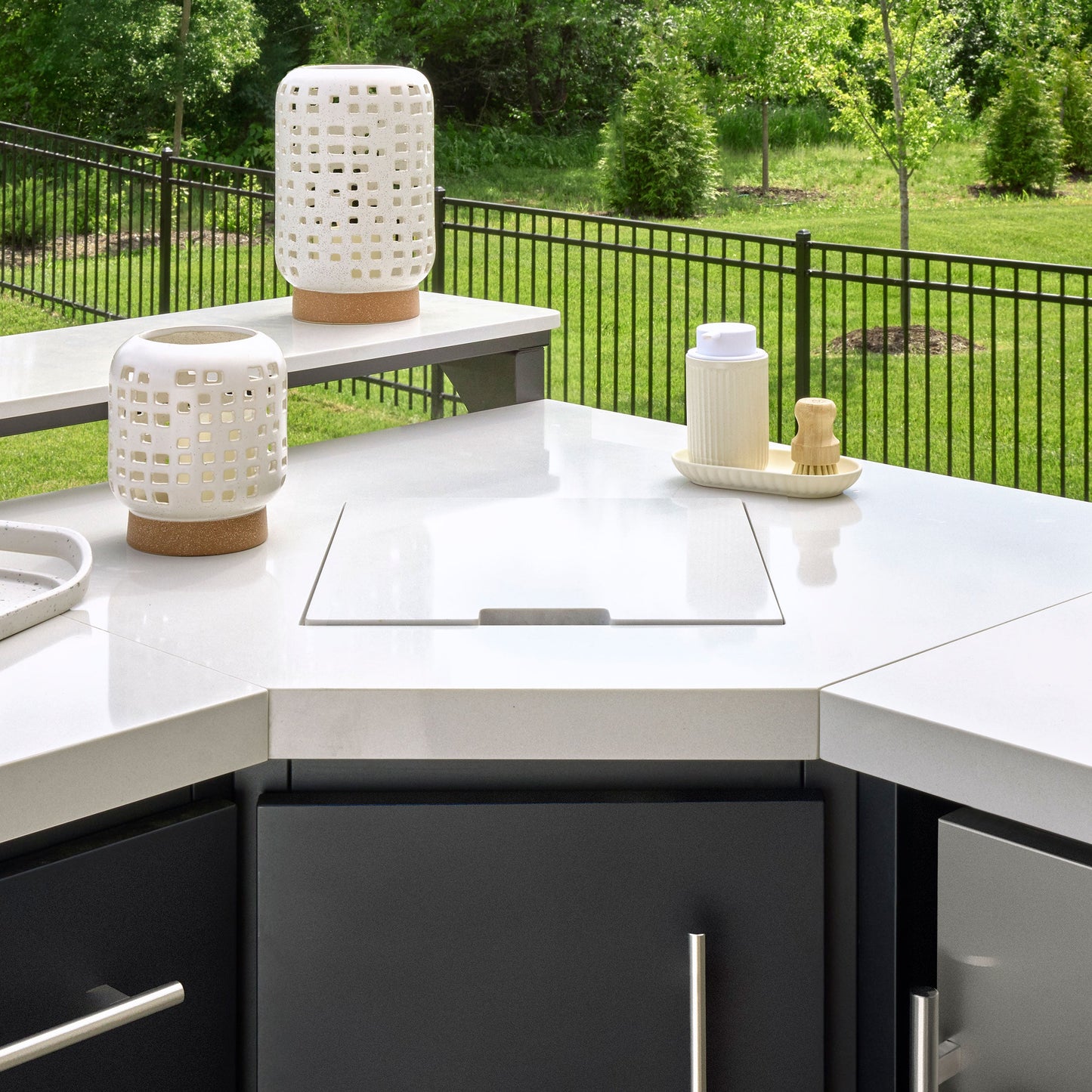 Emory Corner Outdoor Kitchen Island and Bar – Right