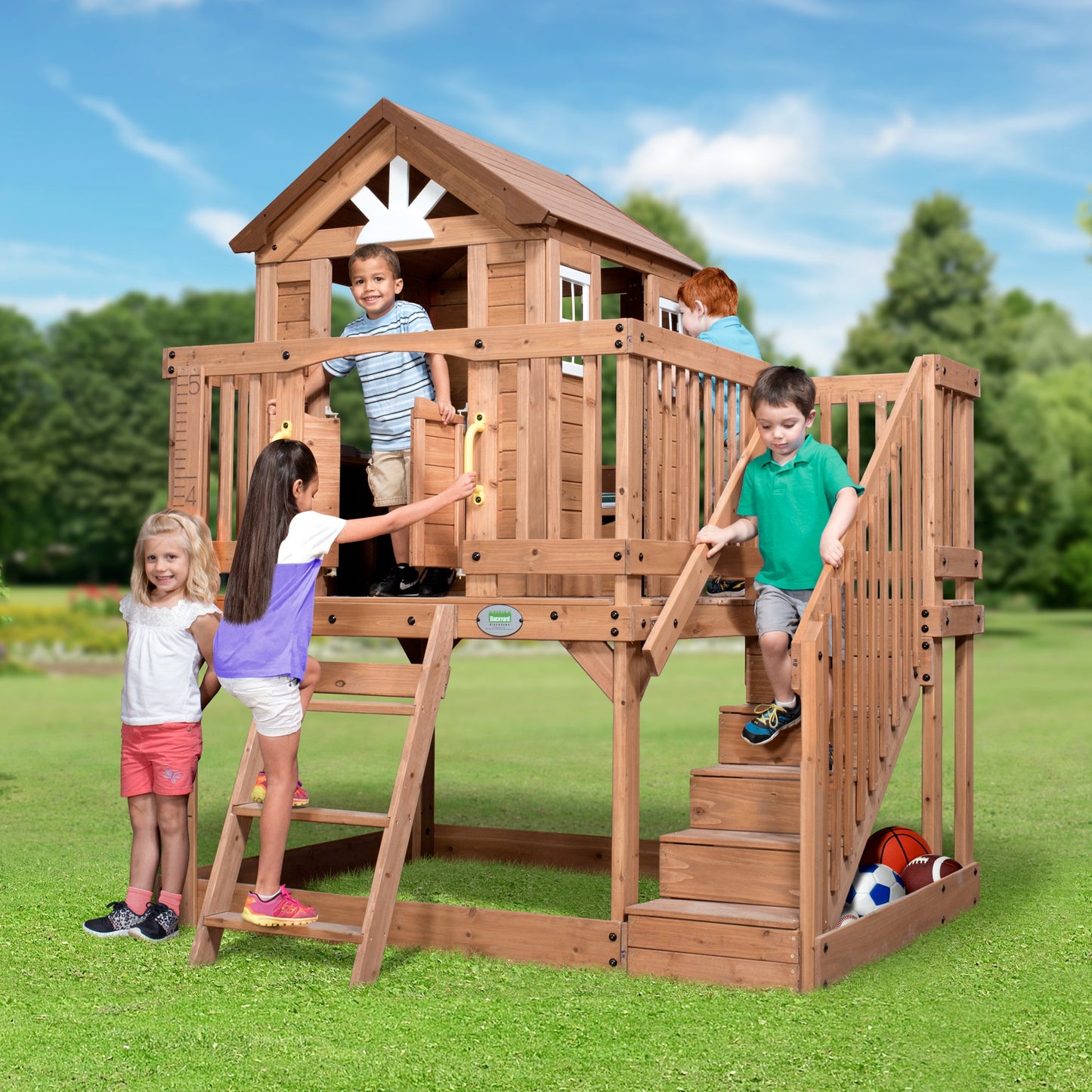 SpaVida Scenic Heights Wooden Playhouse