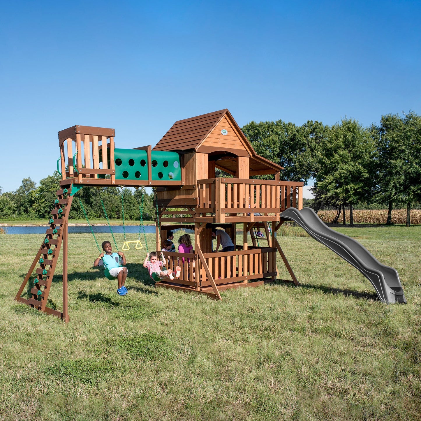 SpaVida Woodridge Elite Swing Set – Backyard Discovery