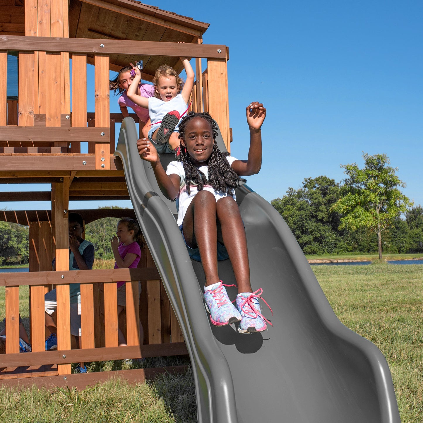 SpaVida Woodridge Elite Swing Set – Backyard Discovery