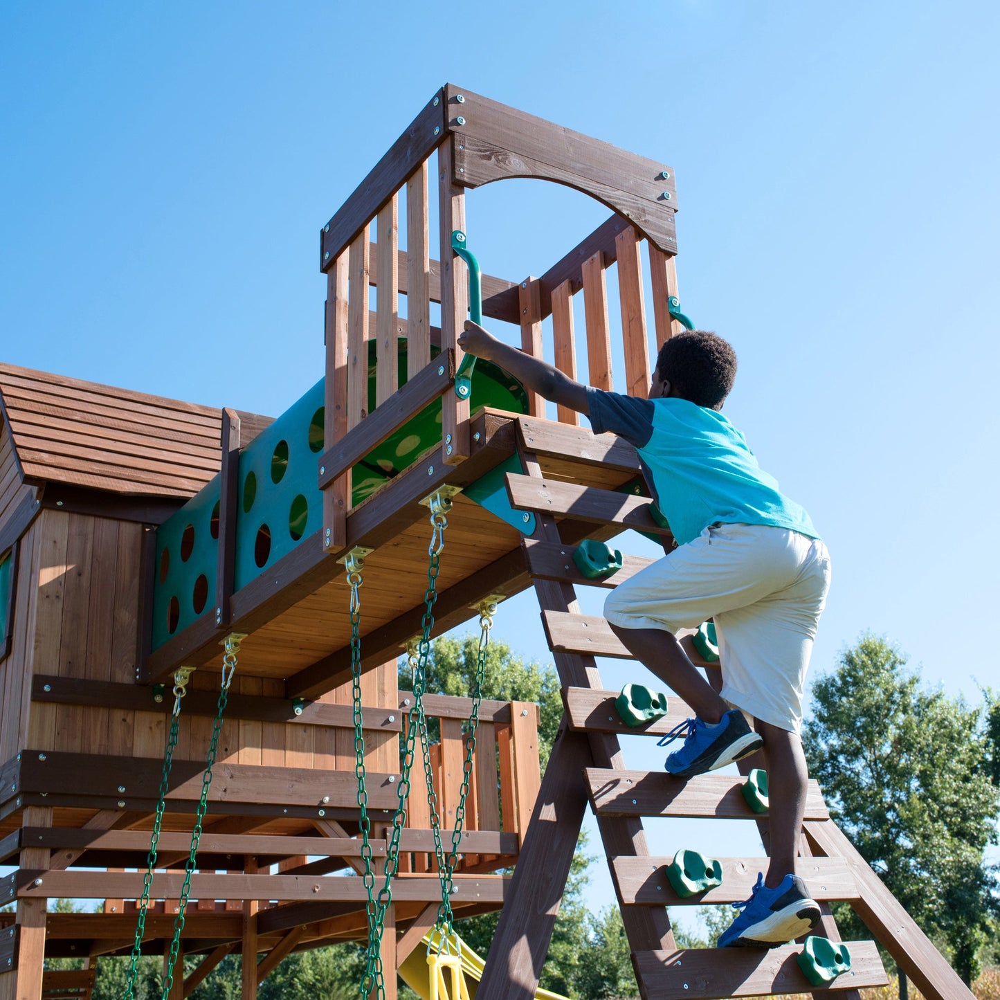 SpaVida Woodridge Elite Swing Set – Backyard Discovery