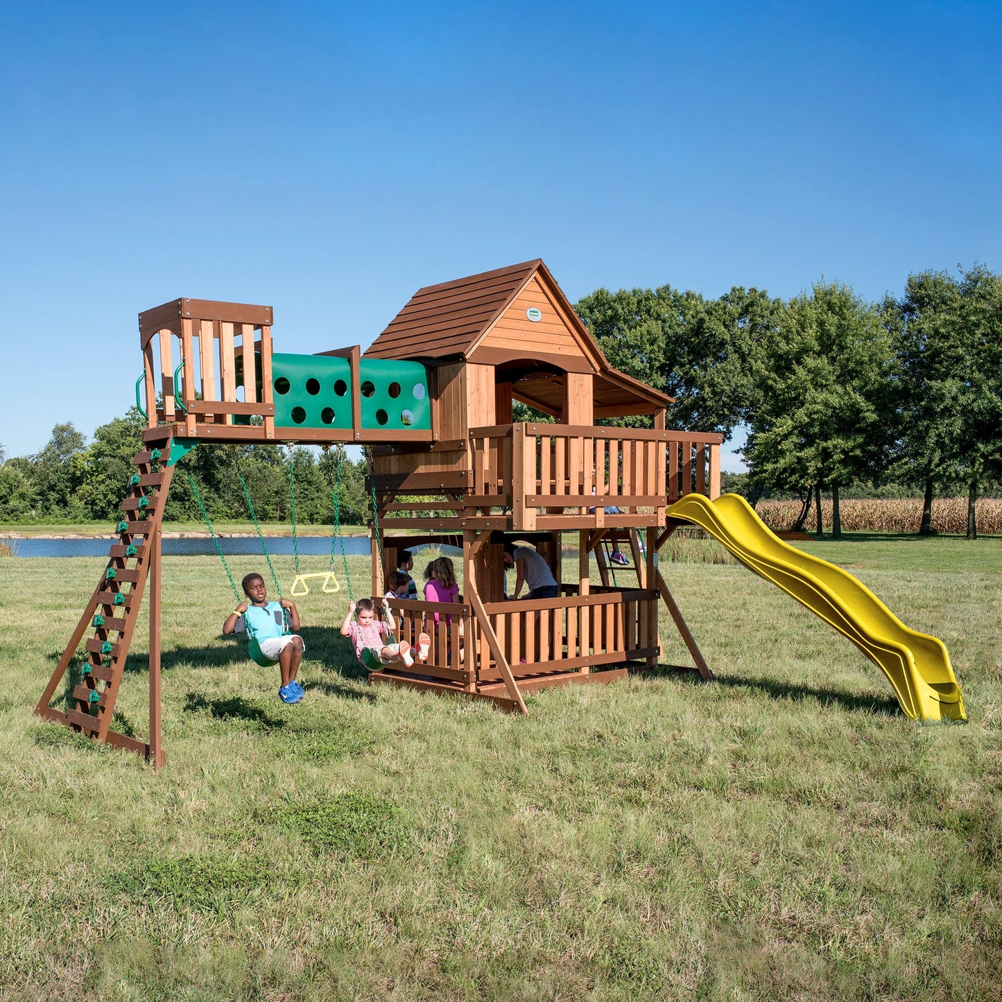 SpaVida Woodridge Elite Swing Set – Backyard Discovery
