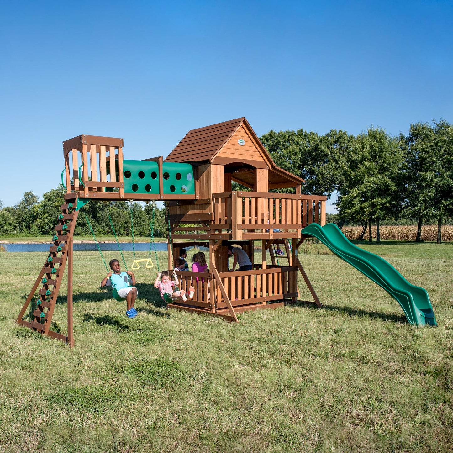 SpaVida Woodridge Elite Swing Set – Backyard Discovery