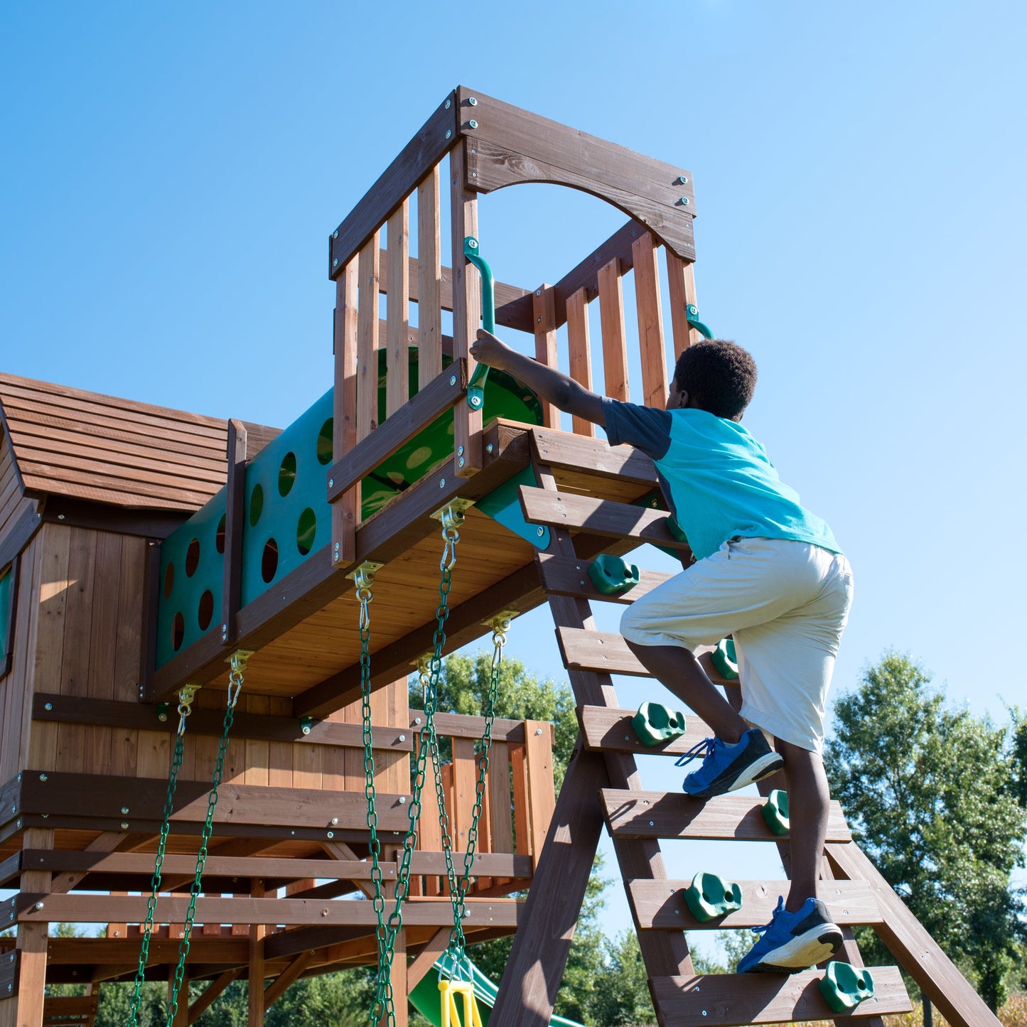 SpaVida Woodridge Elite Swing Set – Backyard Discovery