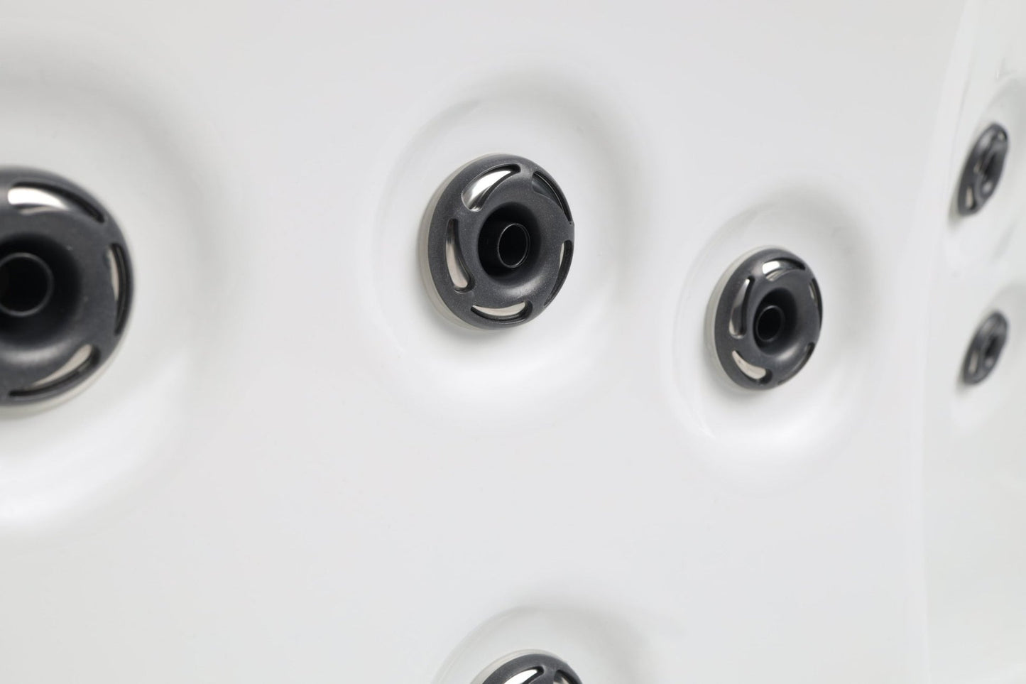 SpaVida Vellamo L Outdoor Hot Tub